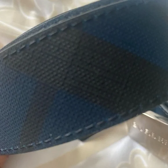 Burberry men belt navy blue and black Size 42